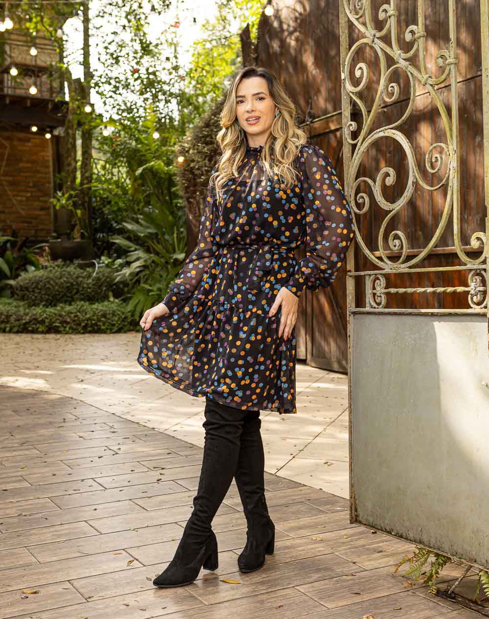 Vestido em Crepe c/ Estampa Colorida - Expressão - Imagem 2