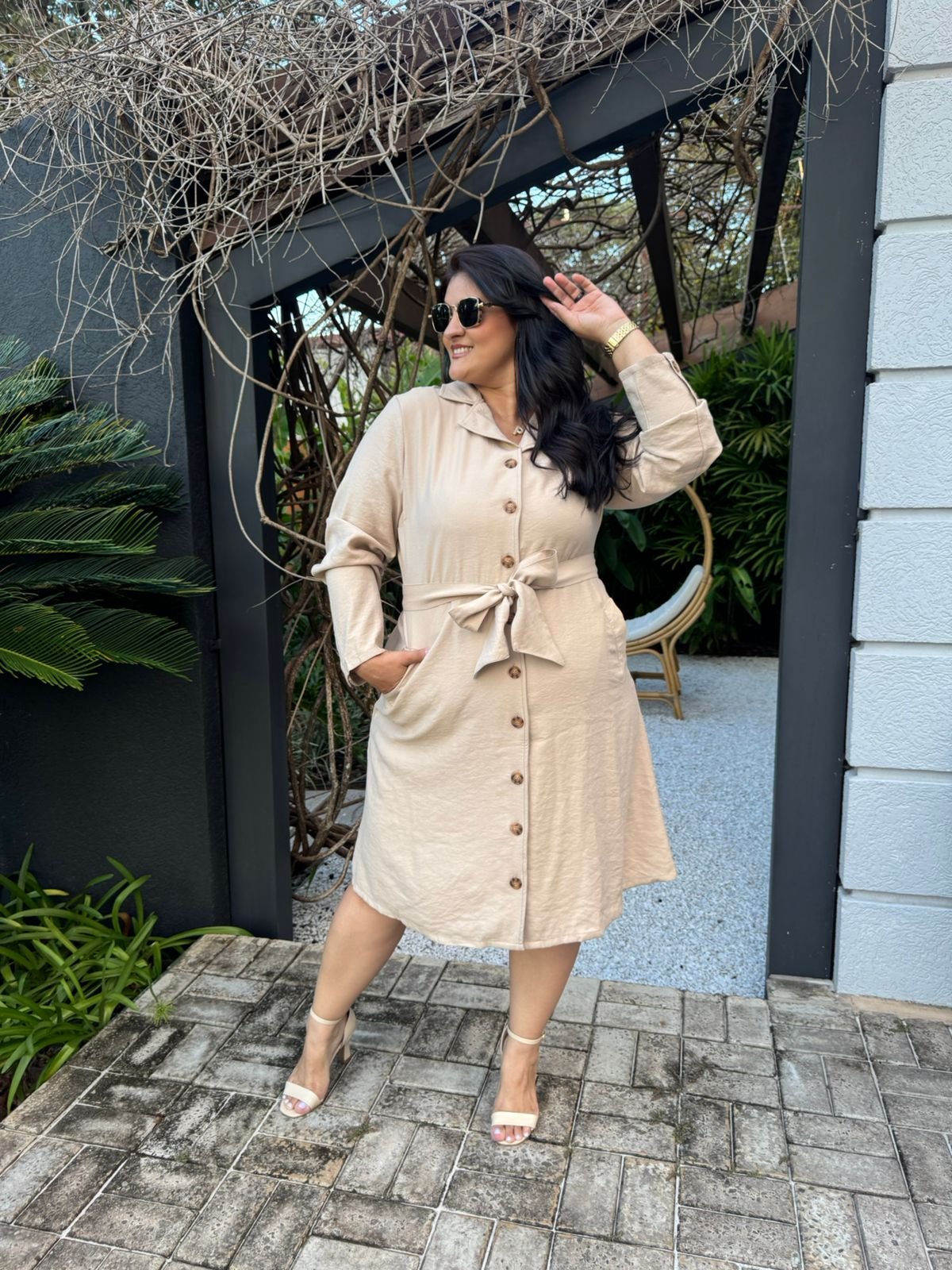 811200 VESTIDO ALFAIATARIA DE VISCOSE COM BOTÕES QUAKER - Laura Rosa - Imagem 2