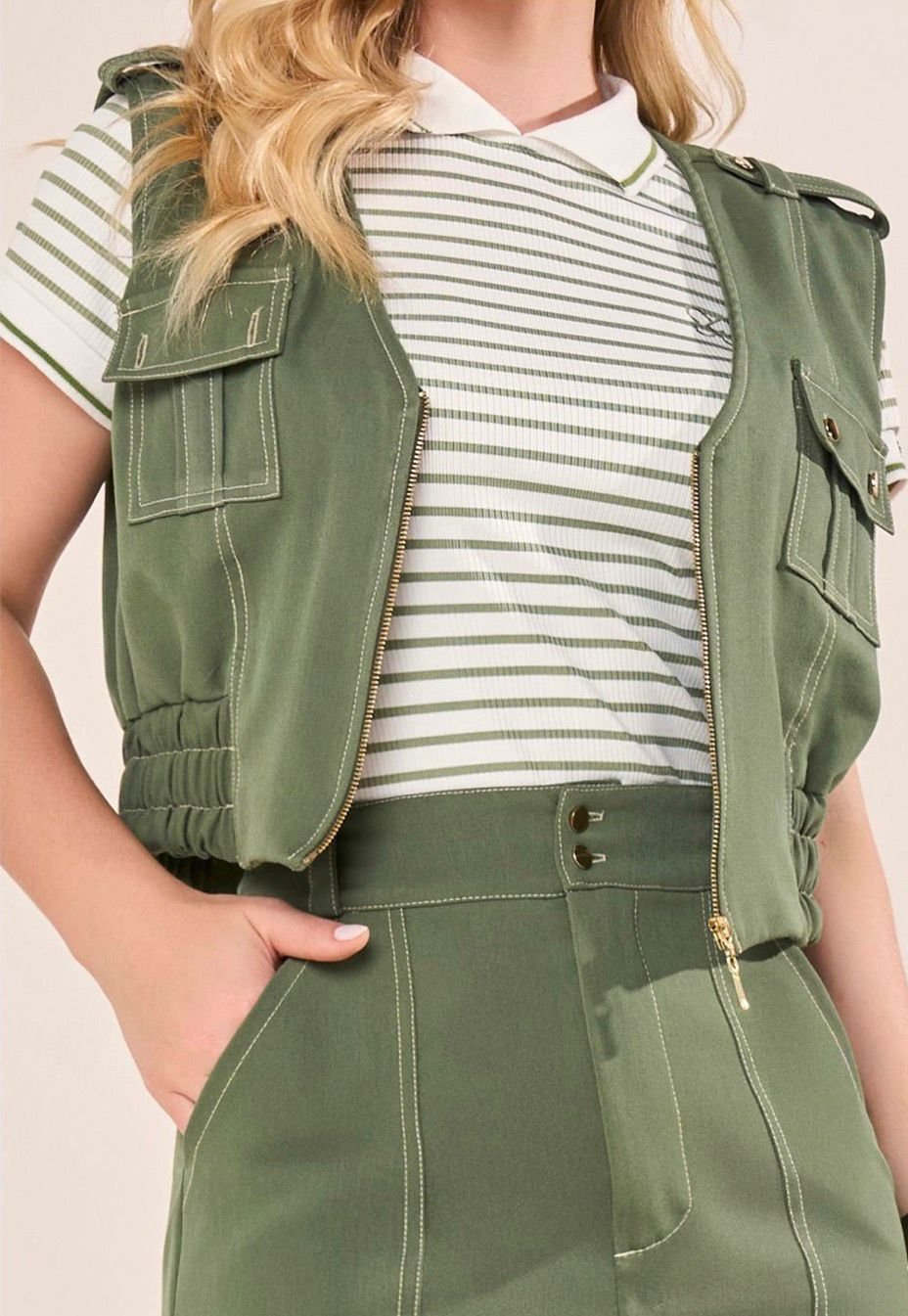 Conjunto Feminino Verde com Colete de Zíper e Saia Midi - Fascinius - Imagem 3