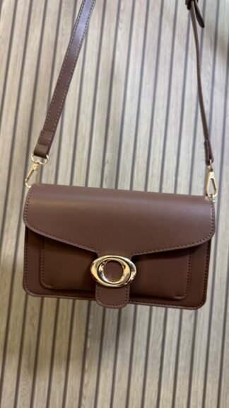 Bolsa pequena estilo carteira