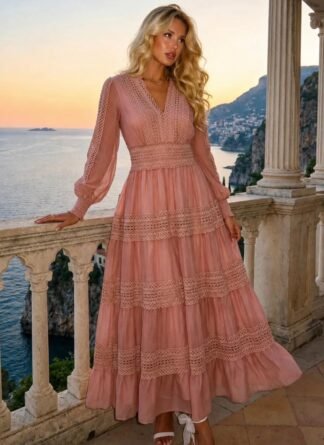 Vestido de crepe rose com guipir