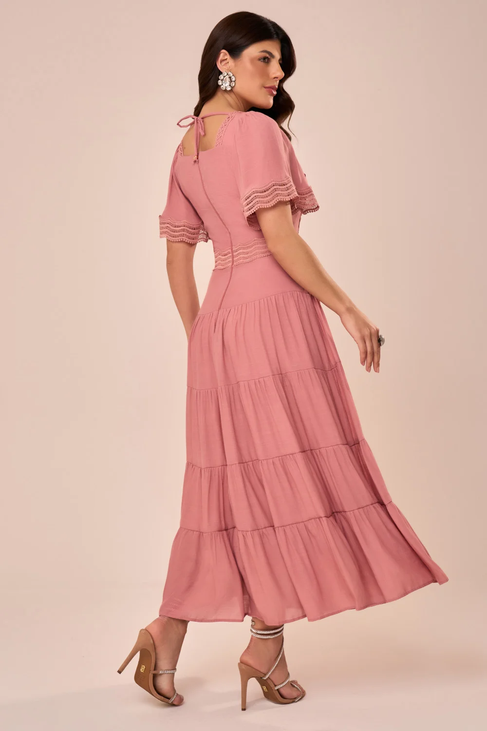 Vestido Midi Evasê com Guipir e Recortes em Marias Rosa - Fascinius - Imagem 5